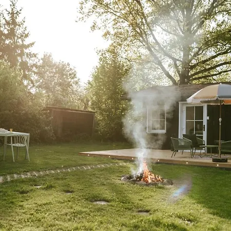Holzchalet mitten in der Natur gern mit Hund&Pferd Apartment